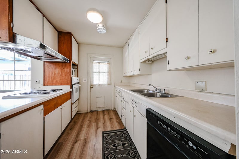2936 Larkspur Dr, Phoenix, AZ 85029