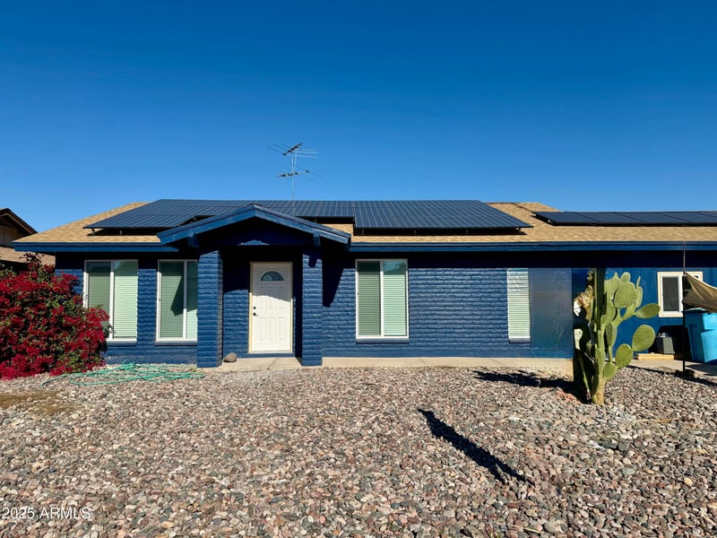 2936 Michelle Dr, Phoenix, AZ 85053