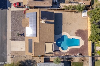 2936 Michelle Dr, Phoenix, AZ 85053