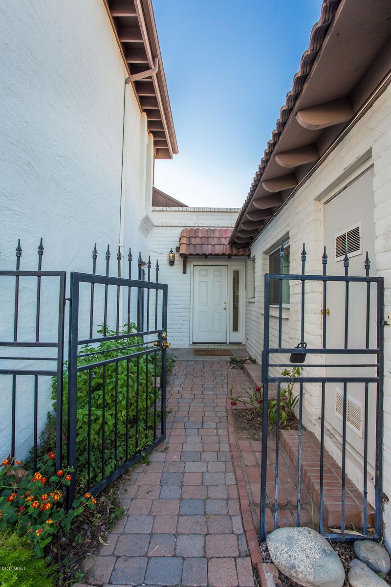 2936 N Casa Tomas Ct, Phoenix, AZ 85016