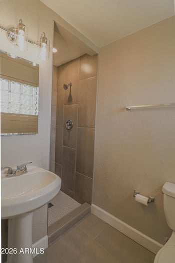 2936 W Highland Ave, Phoenix, AZ 85017