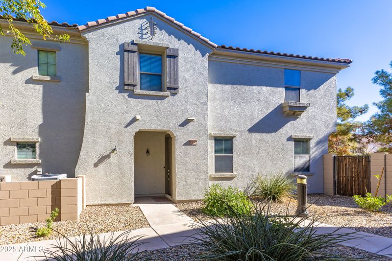 2937 E Dunbar Dr, Phoenix, AZ 85042