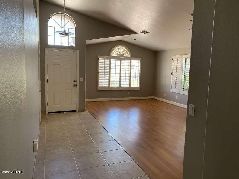 2937 E Hononegh Dr, Phoenix, AZ 85050