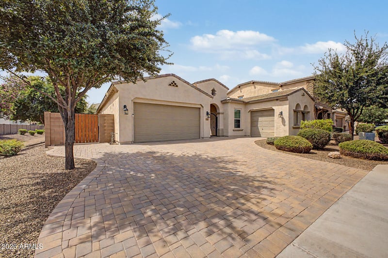 2937 E Longhorn Dr, Gilbert, AZ 85297