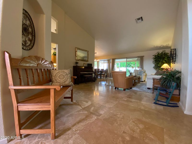 2937 E South Fork Dr, Phoenix, AZ 85048