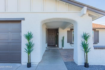 2937 Garnet Cir, Mesa, AZ 85204