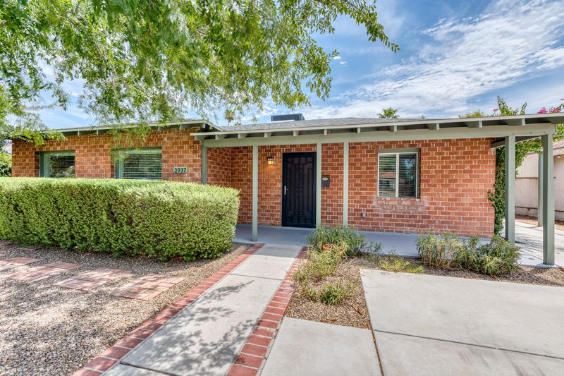 2937 N 17th Dr, Phoenix, AZ 85015