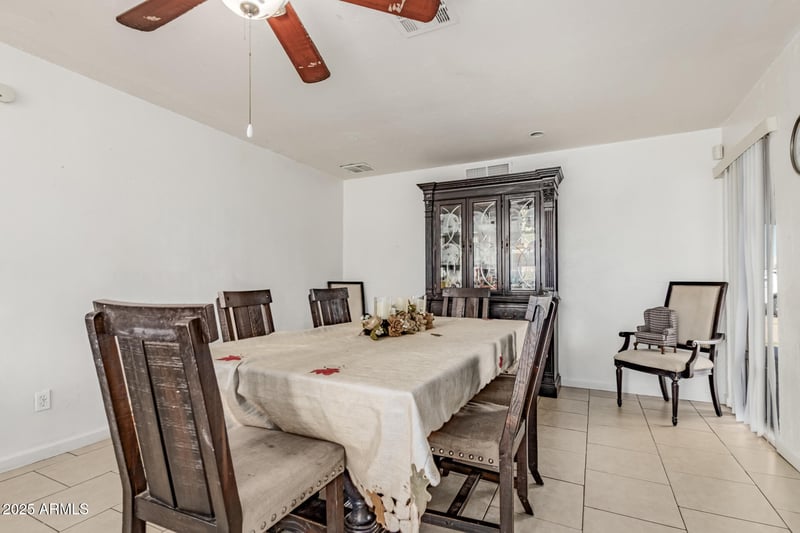 2938 50th Dr, Phoenix, AZ 85031