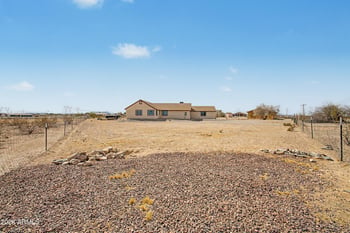 2938 S Wickenburg Rd, Tonopah, AZ 85354