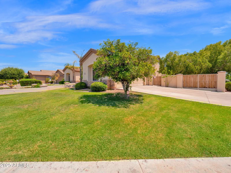2939 Huber St, Mesa, AZ 85213