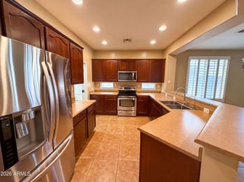 29398 67th Dr, Peoria, AZ 85383