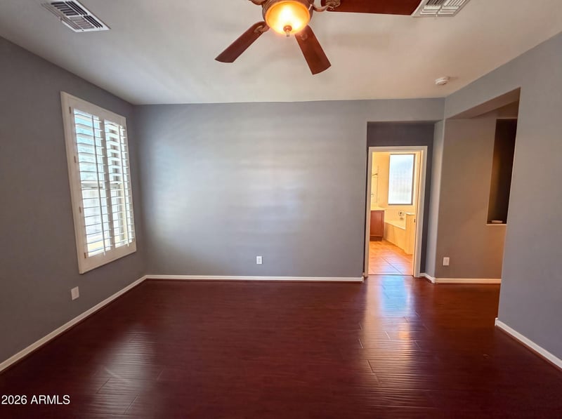 29398 67th Dr, Peoria, AZ 85383