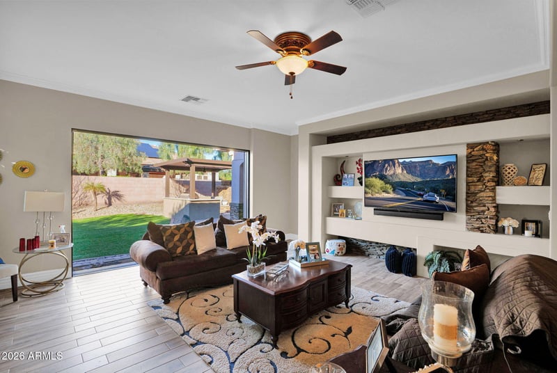 294 Grand Canyon Dr, Chandler, AZ 85248