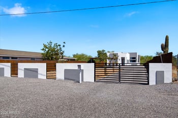 2940 South Mountain Ave, Phoenix, AZ 85042