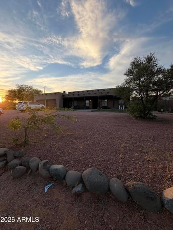 2940 Union Hills Dr, Phoenix, AZ 85050