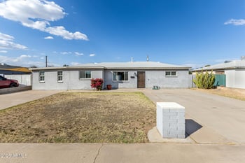 2940 El Caminito Dr, Phoenix, AZ 85051