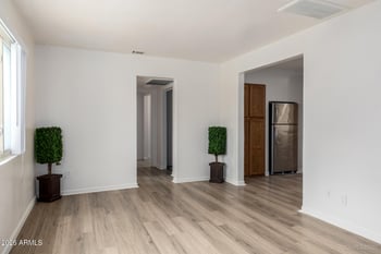 2940 El Caminito Dr, Phoenix, AZ 85051