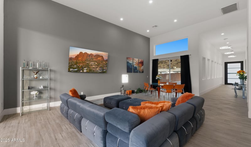 2940 South Mountain Ave, Phoenix, AZ 85042