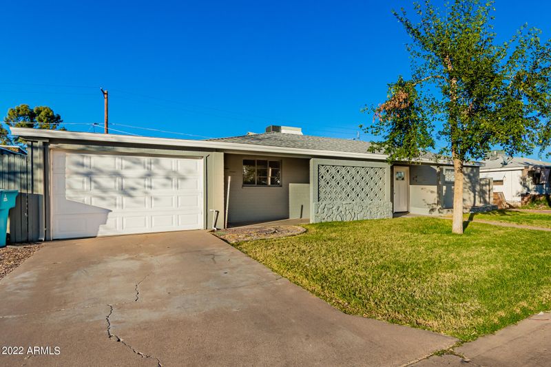 2940 W Griswold Rd, Phoenix, AZ 85051
