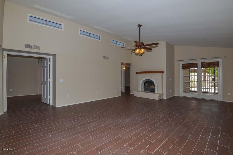 2942 W Juniper Ave, Phoenix, AZ 85053