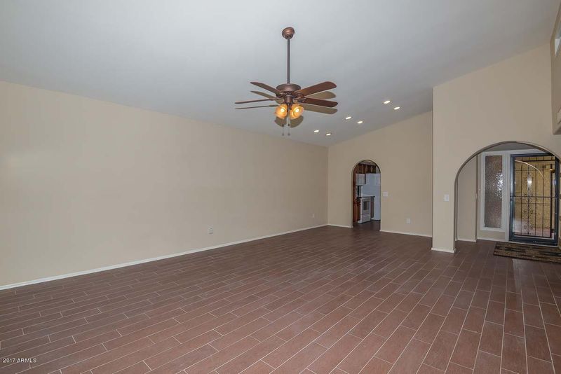 2942 W Juniper Ave, Phoenix, AZ 85053