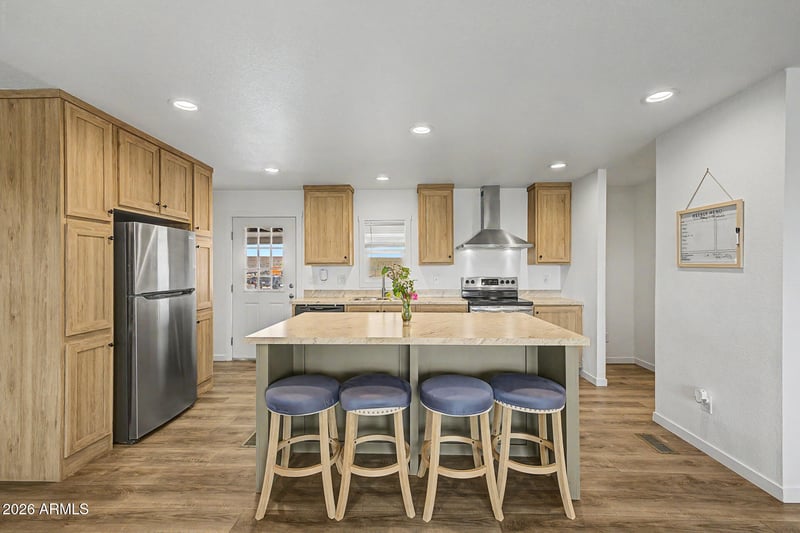 29421 182nd Ln, Surprise, AZ 85387