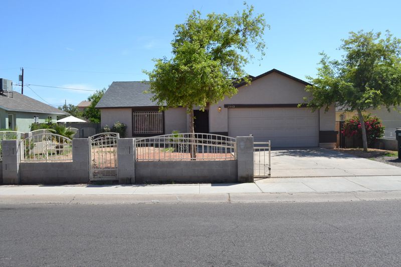 2943 E Mobile Ln, Phoenix, AZ 85040