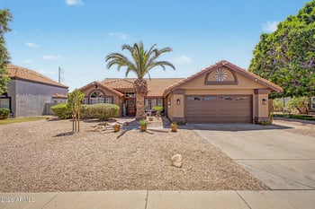 2943 Redwood Ln, Phoenix, AZ 85048