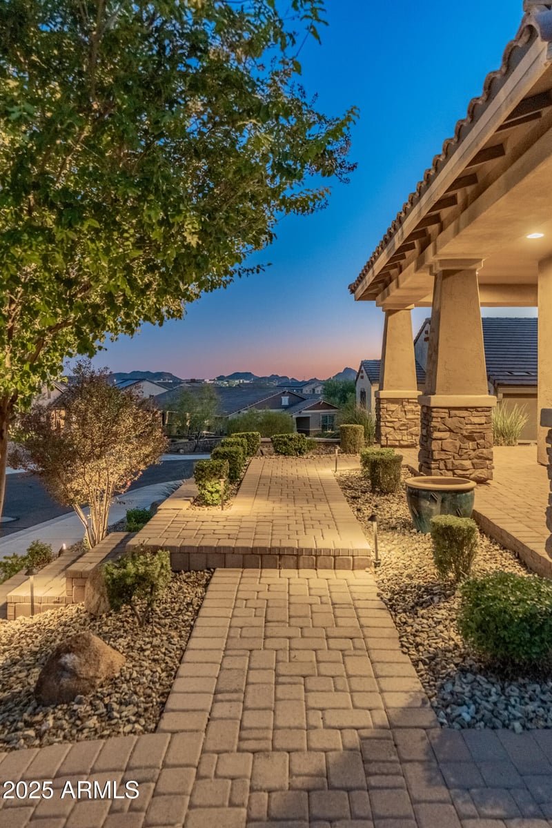 2944 Brilliant Sky Dr, Phoenix, AZ 85085