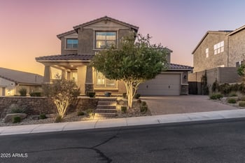 2944 Brilliant Sky Dr, Phoenix, AZ 85085