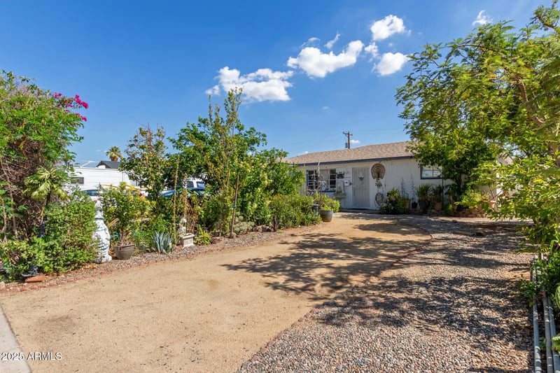 2945 Butler Dr, Phoenix, AZ 85051