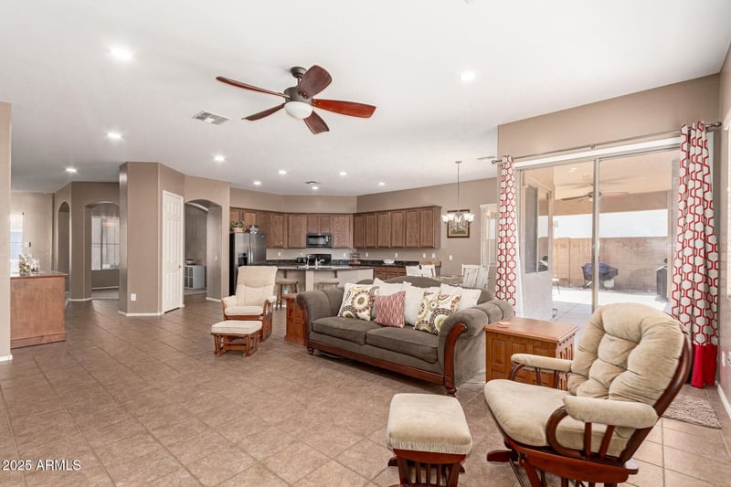 2945 Clifton Ave, Gilbert, AZ 85295
