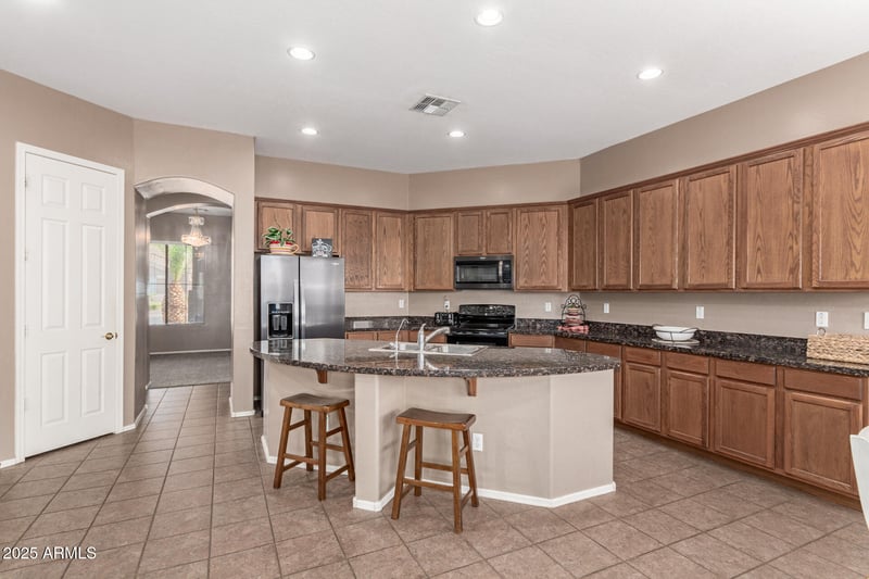 2945 Clifton Ave, Gilbert, AZ 85295