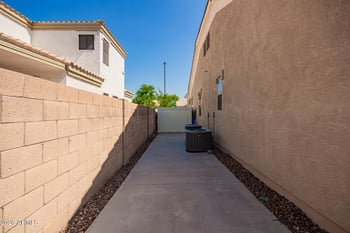2945 Clifton Ave, Gilbert, AZ 85295