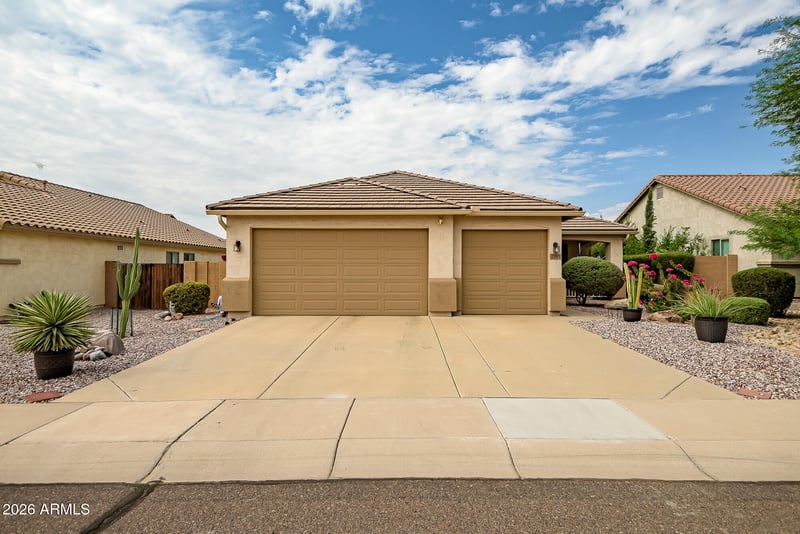 2945 W Goldmine Mountain Dr, San Tan Valley, AZ 85144
