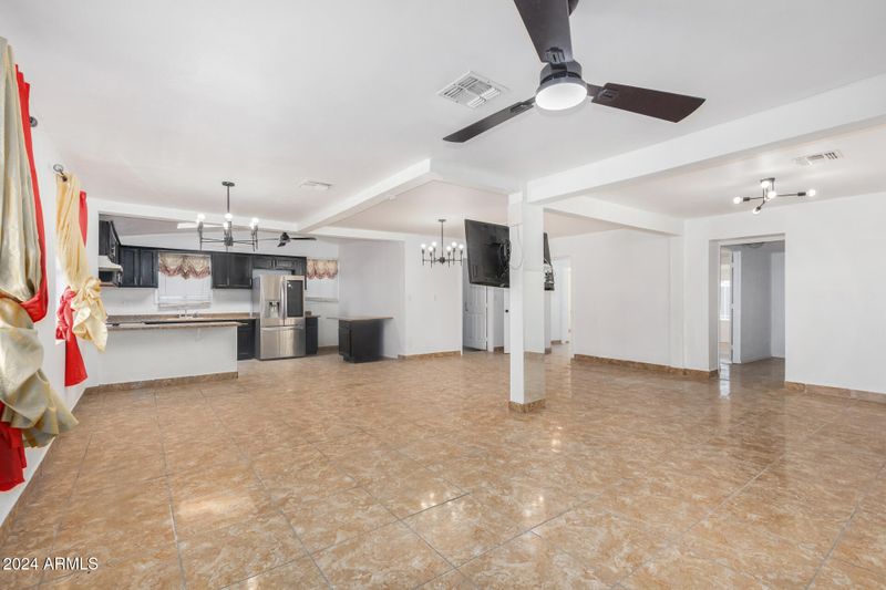 2945 W Pierce St, Phoenix, AZ 85009