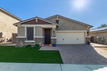 2945 Woburn Ln, Phoenix, AZ 85085