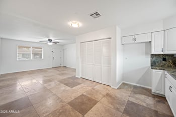 2946 Villa Maria Dr, Phoenix, AZ 85053