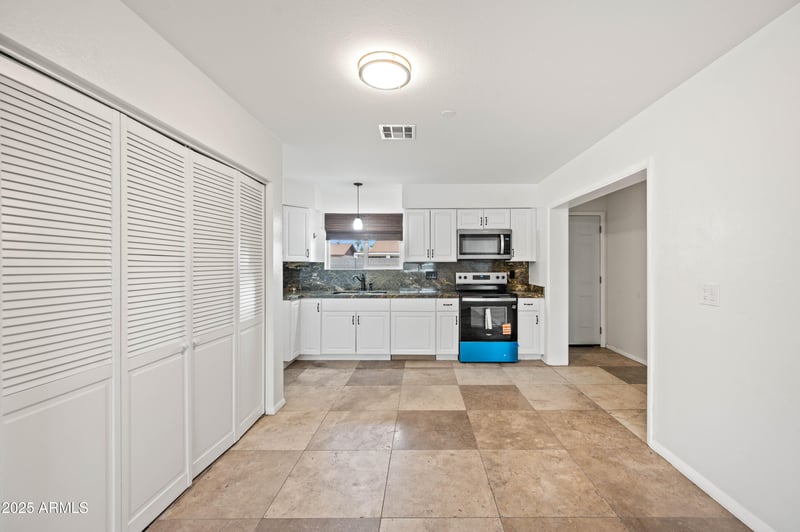 2946 Villa Maria Dr, Phoenix, AZ 85053