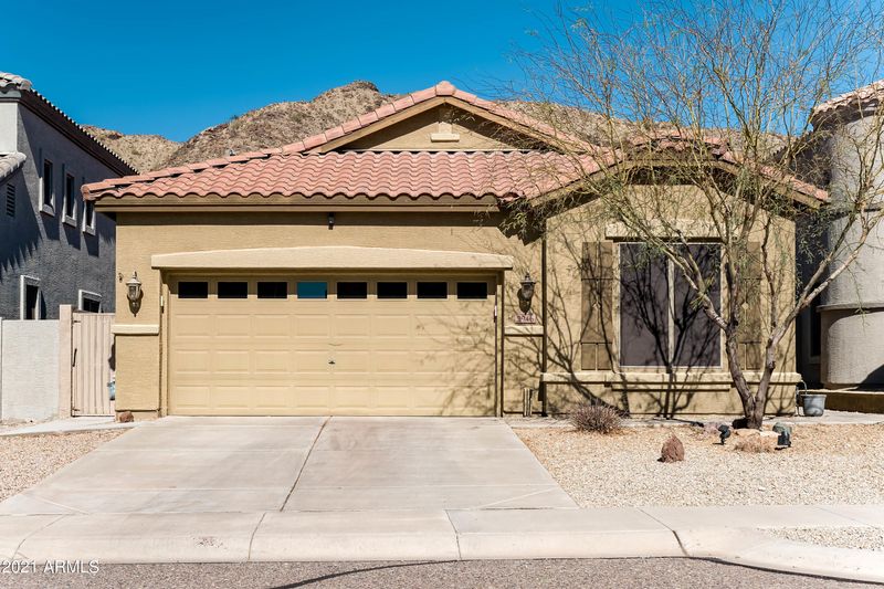 2946 W Silver Fox Way, Phoenix, AZ 85045