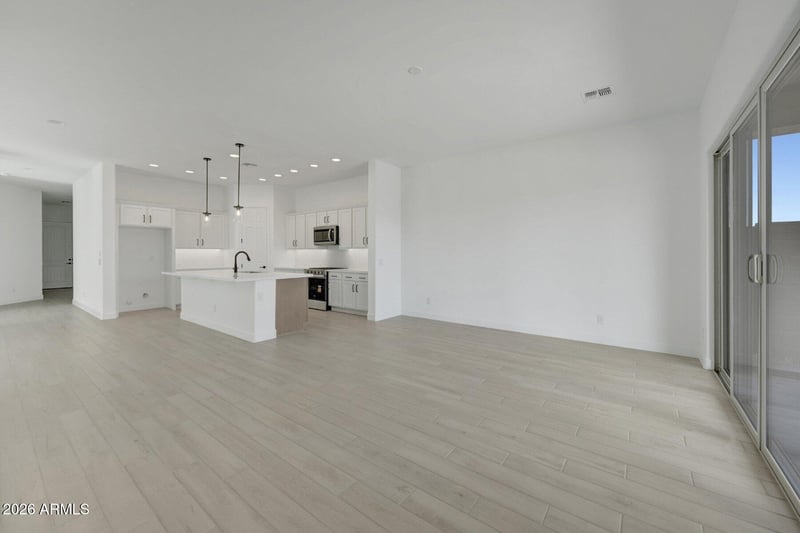 2947 E Mission Ln, San Tan Valley, AZ 85140