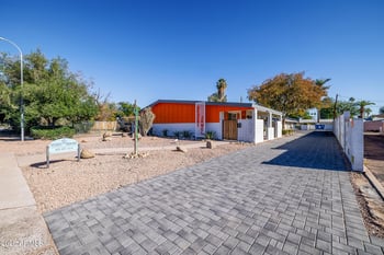 2947 39th St, Phoenix, AZ 85018
