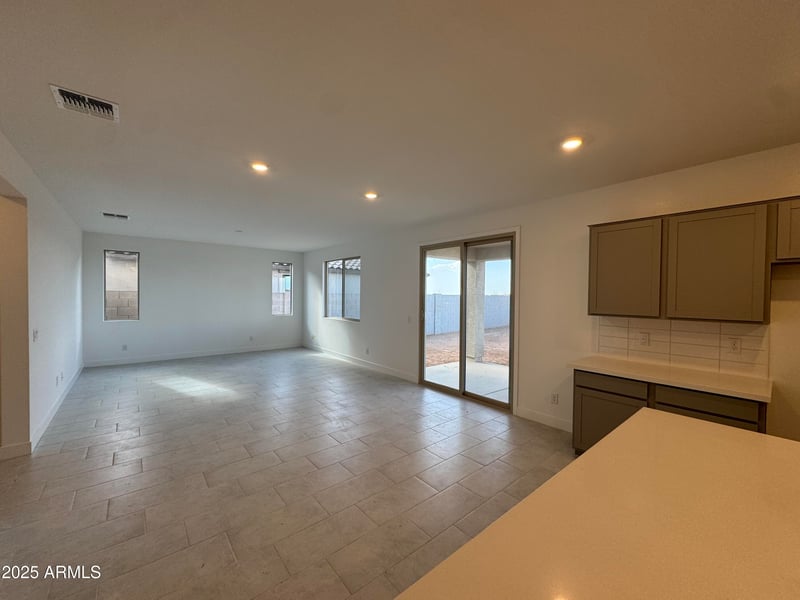 2948 Mecklenburg Way, San Tan Valley, AZ 85143