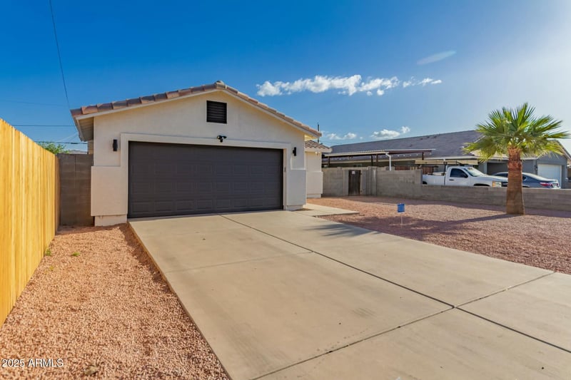 2949 Wier Ave, Phoenix, AZ 85040