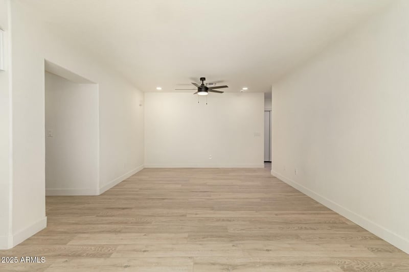 2949 Wier Ave, Phoenix, AZ 85040