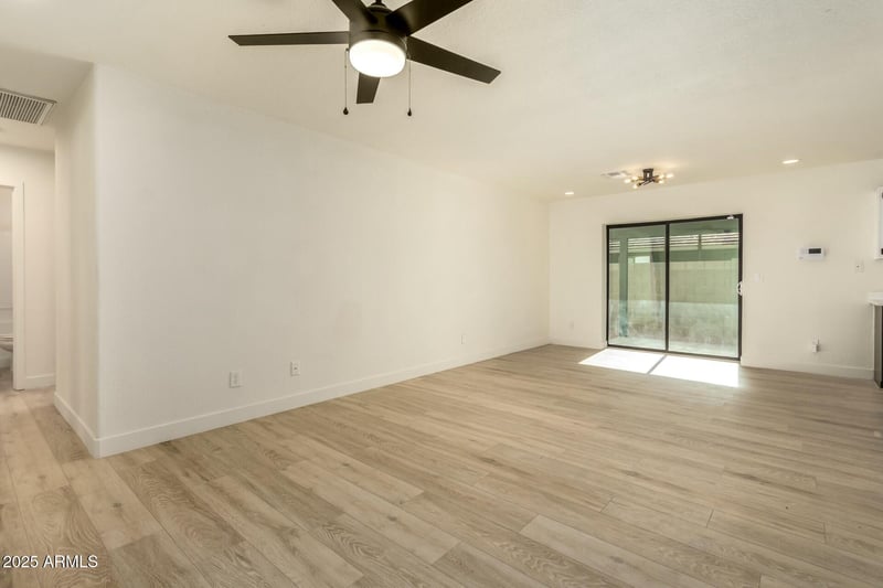 2949 Wier Ave, Phoenix, AZ 85040