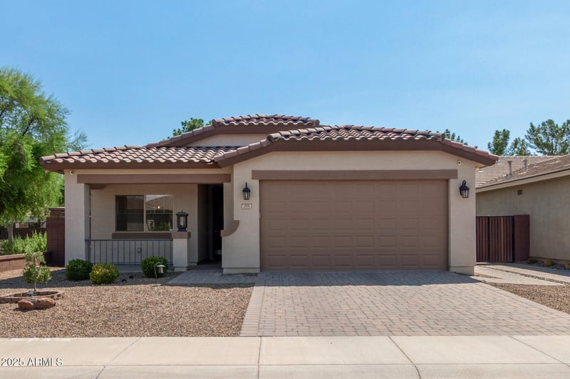 295 Lyle Ave, San Tan Valley, AZ 85140