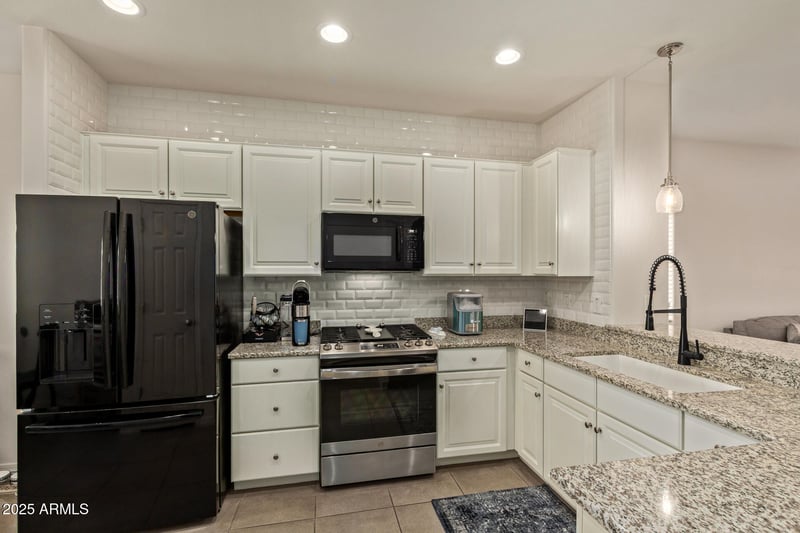 295 Lyle Ave, San Tan Valley, AZ 85140
