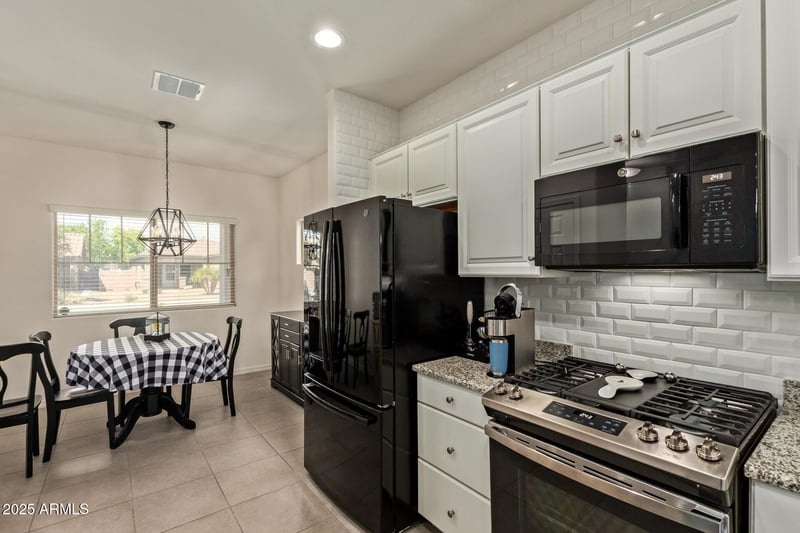 295 Lyle Ave, San Tan Valley, AZ 85140