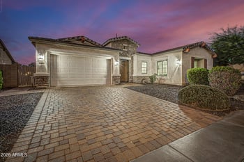2950 E Derringer Way, Gilbert, AZ 85297